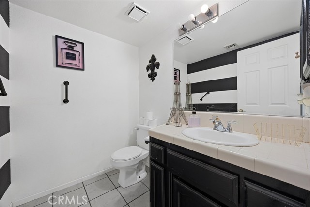 Detail Gallery Image 32 of 43 For 7605 Carson Hill Ct, Bakersfield,  CA 93313 - 4 Beds | 2/1 Baths