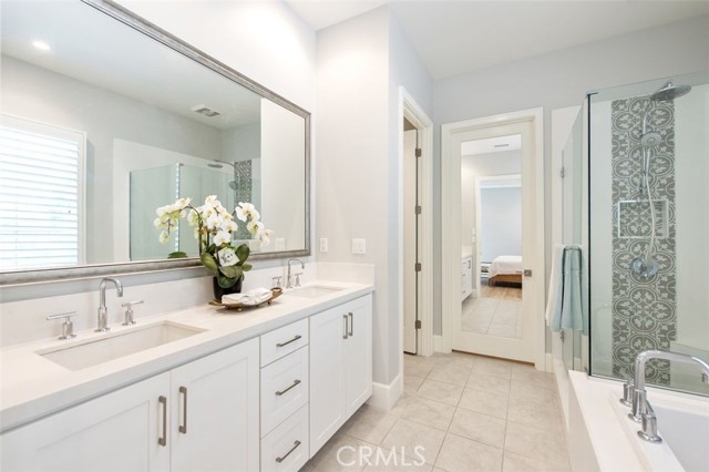 Detail Gallery Image 9 of 18 For 114 Vigna, Irvine,  CA 92602 - 4 Beds | 3/1 Baths