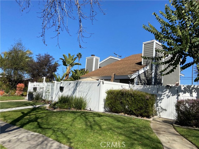 624 W Wilson St, Costa Mesa, CA 92627