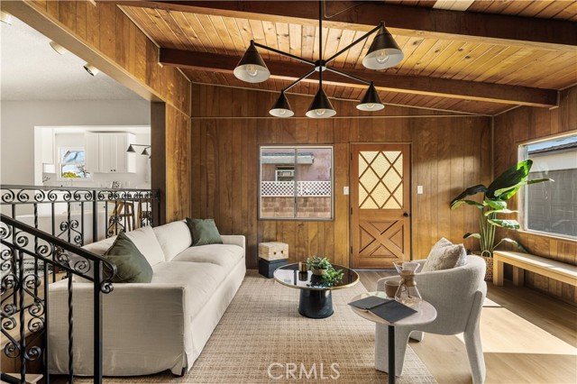 Detail Gallery Image 8 of 19 For 6102 Charlwood St, Lakewood,  CA 90713 - 4 Beds | 2 Baths