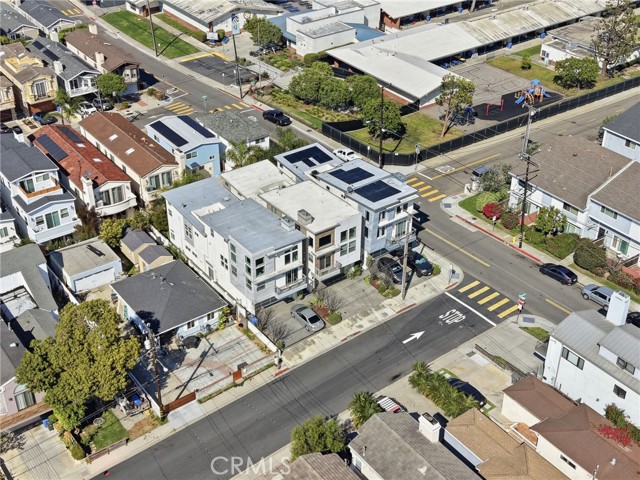 Detail Gallery Image 55 of 67 For 1745 Spreckels Ln, Redondo Beach,  CA 90278 - 3 Beds | 4/1 Baths