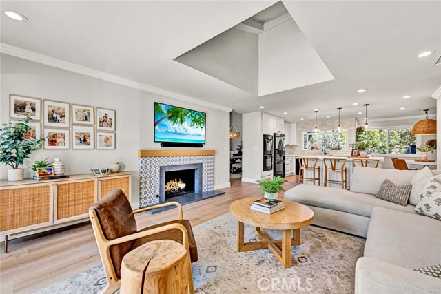 Detail Gallery Image 10 of 35 For 1016 Castlegate Ln, North Tustin,  CA 92705 - 5 Beds | 3/1 Baths