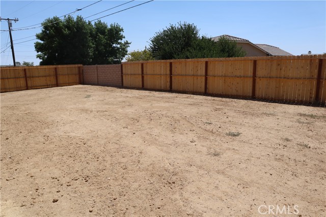 8600 Ironwood Avenue, California City CA: https://media.crmls.org/medias/93305a11-9a0c-4c97-b872-8a773d21bf2b.jpg