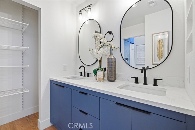 Image 13 of 26 For 2364 Duane Street 5