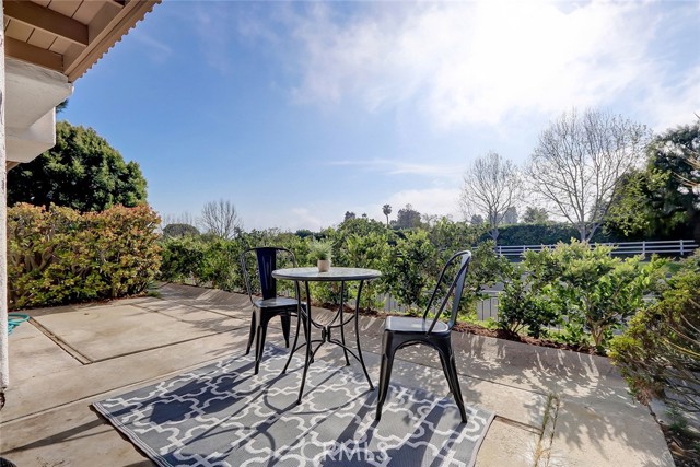 17 Seaview Drive, Rolling Hills Estates, California 90274, 3 Bedrooms Bedrooms, ,3 BathroomsBathrooms,Residential,Sold,Seaview,PV22055833