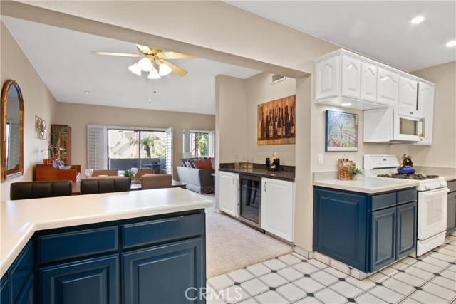 Detail Gallery Image 7 of 29 For 12300 Montecito Rd #10,  Seal Beach,  CA 90740 - 2 Beds | 2 Baths