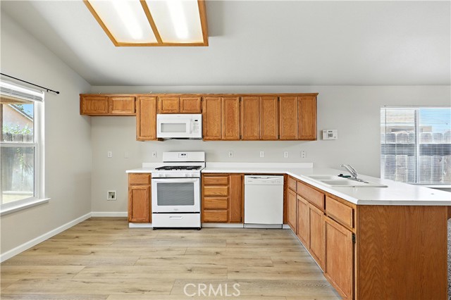 713 Vista Del Rey Drive, Atwater CA: https://media.crmls.org/medias/93312a60-d80b-420c-9c47-e6449b120aa8.jpg