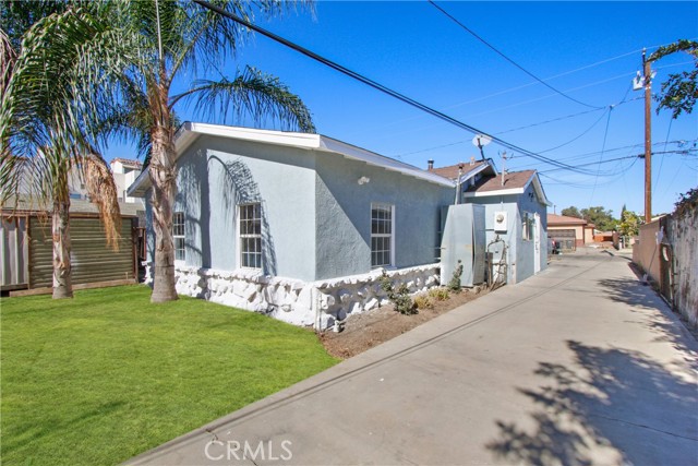 Detail Gallery Image 11 of 11 For 11648 208th St, Lakewood,  CA 90715 - 4 Beds | 2 Baths