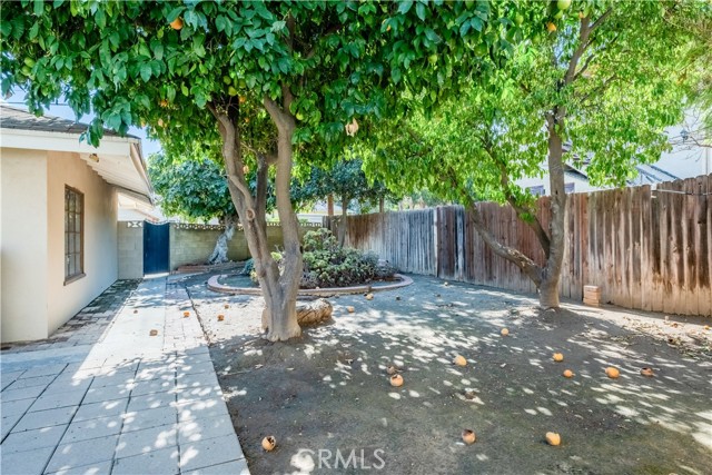 4424 11th Street, Riverside CA: https://media.crmls.org/medias/9331d23b-c9a8-4971-9205-88bd8f1c0bf9.jpg