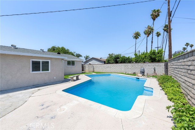 8888 Patrero Street, Riverside CA: https://media.crmls.org/medias/9333f0aa-b936-4882-a183-e89a8b06f1ee.jpg