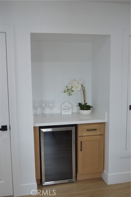 15882 Malm Circle, Huntington Beach CA: https://media.crmls.org/medias/9333f498-77aa-47f8-8215-57ddc19017f6.jpg