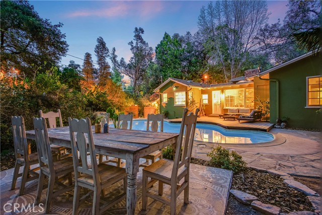 4295 Canoga Avenue, Woodland Hills CA: https://media.crmls.org/medias/93343655-2f36-4c65-a527-86f0f855c742.jpg