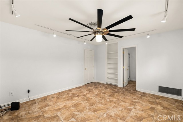 Detail Gallery Image 21 of 31 For 1029 W Clifton, Redlands,  CA 92373 - 3 Beds | 2 Baths