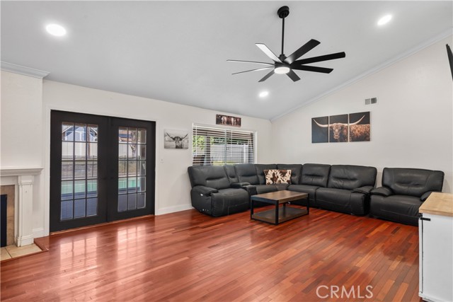 19692 Rowan Avenue, Rialto CA: https://media.crmls.org/medias/9334f939-59b7-451d-aa90-385aa02aa6f3.jpg
