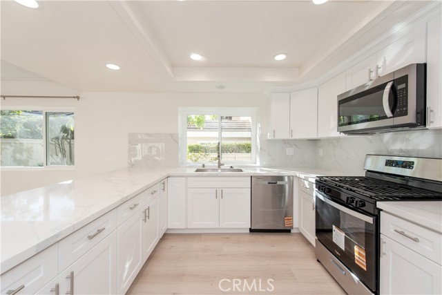 45 Cedarlake, Irvine CA: https://media.crmls.org/medias/93353af7-ba83-4bd4-9f23-baa31a709bd4.jpg