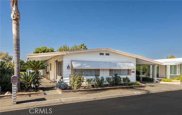 Detail Gallery Image 2 of 23 For 1423 Century, Redlands,  CA 92374 - 2 Beds | 2 Baths