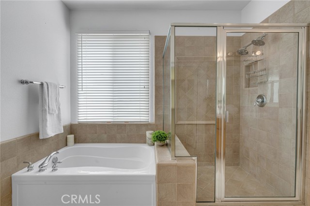 33736 Emerald Creek Court, Temecula CA: https://media.crmls.org/medias/9335b2c8-38a3-43ef-9f4a-77663a03372c.jpg