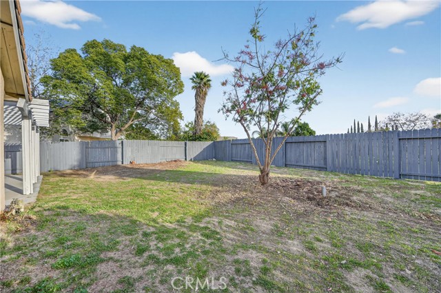 4595 Bronson, San Bernardino CA: https://media.crmls.org/medias/9335e1b5-c79b-4950-a51d-4e9cd3830953.jpg