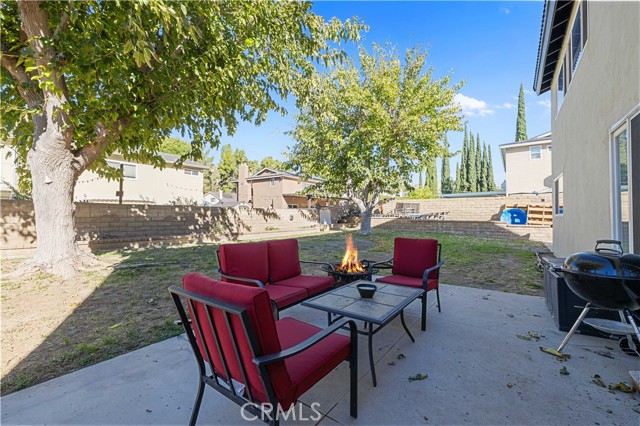 Detail Gallery Image 31 of 44 For 28975 Lotusgarden, Canyon Country,  CA 91387 - 4 Beds | 3 Baths