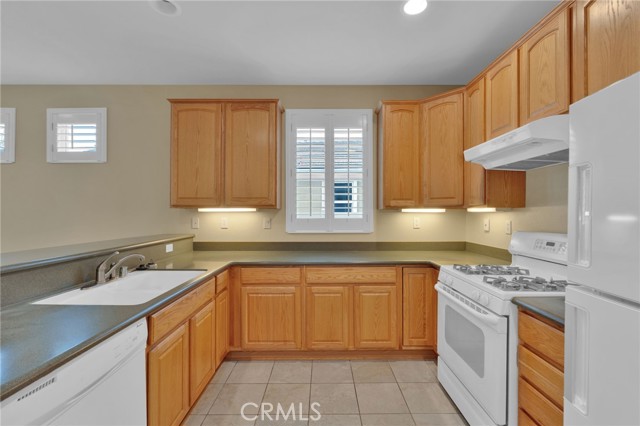 Detail Gallery Image 11 of 40 For 11063 Semmering Ct, Apple Valley,  CA 92308 - 2 Beds | 2 Baths