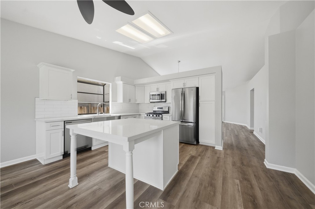 24428 Oakridge Cir