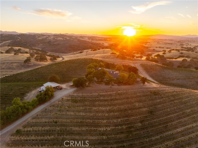 1825 Nygren Road, San Miguel CA: https://media.crmls.org/medias/9337a347-5a87-4905-ad7d-fbb4ff1f1fc7.jpg