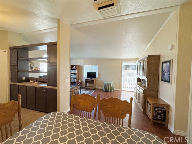 Detail Gallery Image 9 of 25 For 21210 Arrow Hwy #36,  Covina,  CA 91724 - 3 Beds | 2 Baths