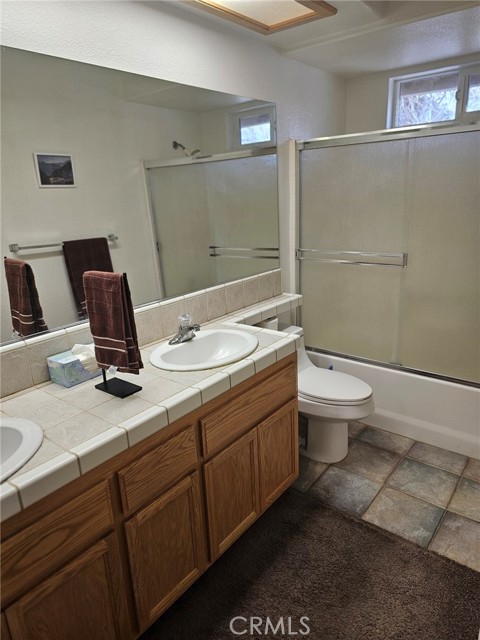 Detail Gallery Image 4 of 15 For 18904 Madrone, Hesperia,  CA 92345 - 4 Beds | 2 Baths