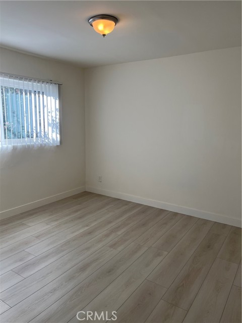 2754 Montrose, Montrose CA: https://media.crmls.org/medias/93387fe7-45ea-406e-81df-181091b2775d.jpg