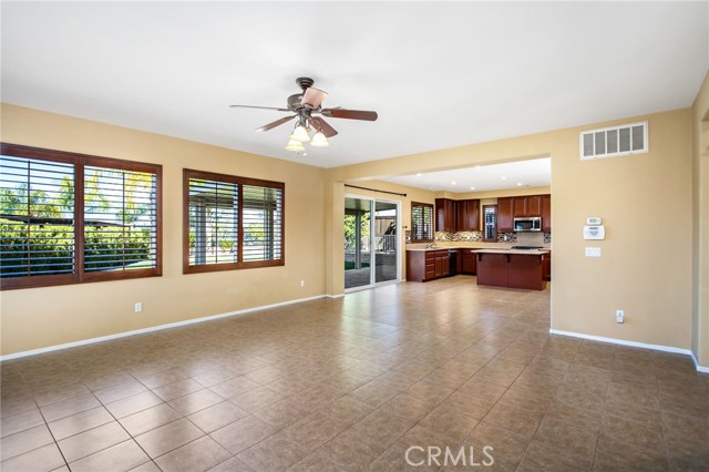 Detail Gallery Image 17 of 53 For 28618 Autumn Ln, Menifee,  CA 92584 - 5 Beds | 3 Baths