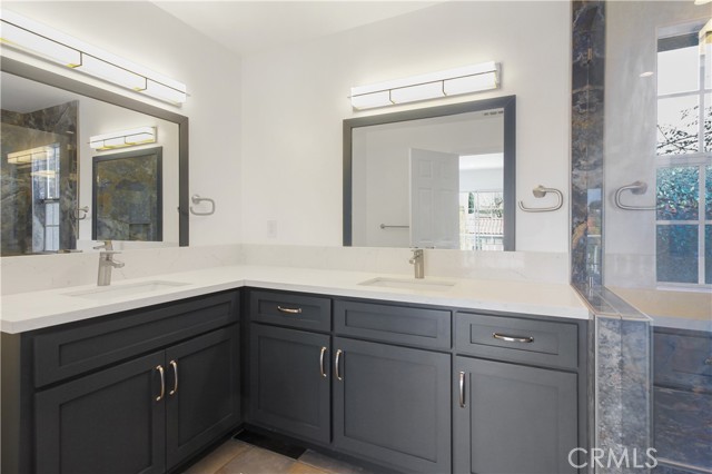Detail Gallery Image 25 of 26 For 1933 Voorhees Ave a,  Redondo Beach,  CA 90278 - 4 Beds | 3 Baths