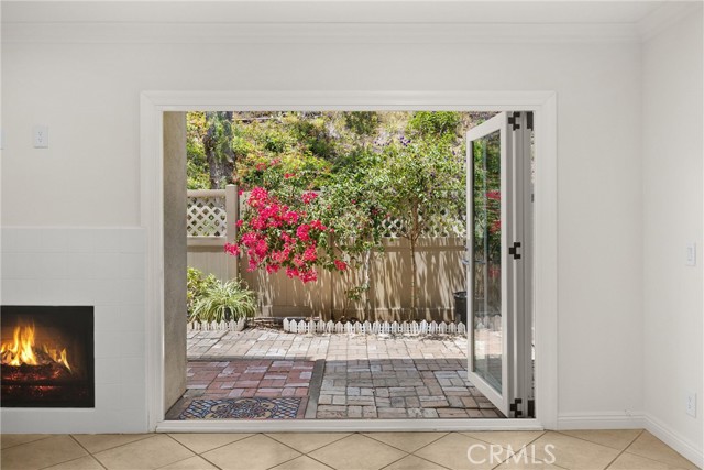 Detail Gallery Image 1 of 32 For 307 N Singingwood St #32,  Orange,  CA 92869 - 2 Beds | 1/1 Baths