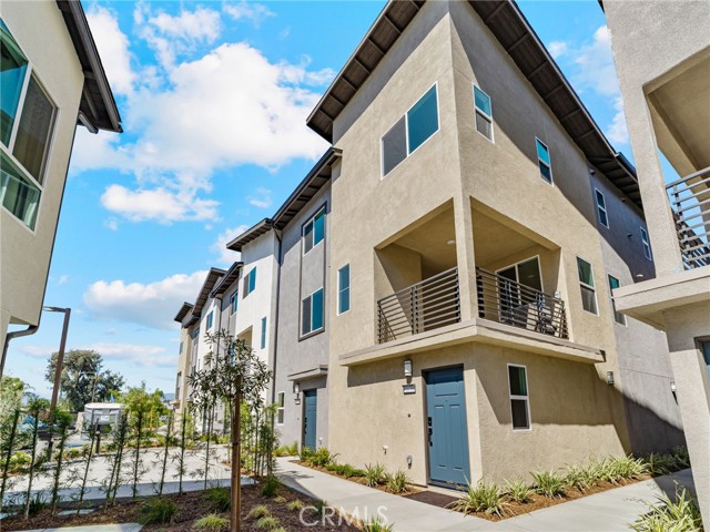 1176 Santo Antonio Drive, Colton CA: https://media.crmls.org/medias/93395965-2e3e-4f07-ae25-4748c61909d8.jpg