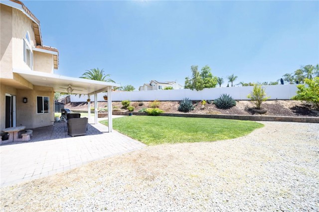 25444 Clover Glen Circle, Murrieta CA: https://media.crmls.org/medias/9339630b-364c-4aa9-bbe9-ac0f2e31cbd1.jpg