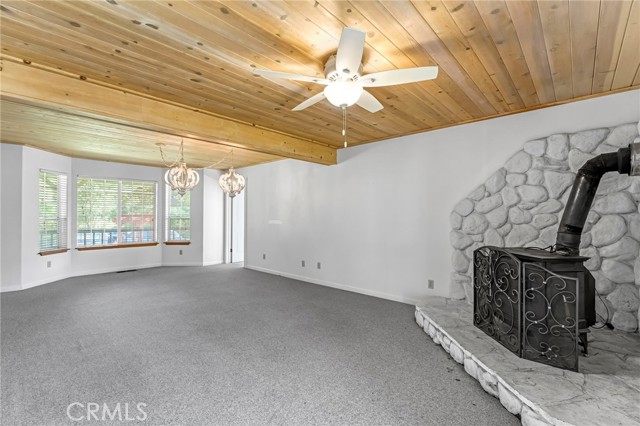 50711 Road 426, Oakhurst CA: https://media.crmls.org/medias/9339b402-131f-4b0e-92a2-087efea6a5a0.jpg