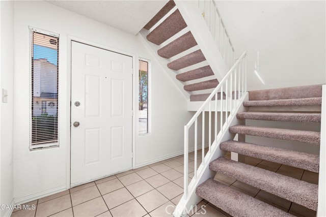 Detail Gallery Image 2 of 24 For 1822 Park Circle, Lancaster,  CA 93535 - 3 Beds | 3 Baths