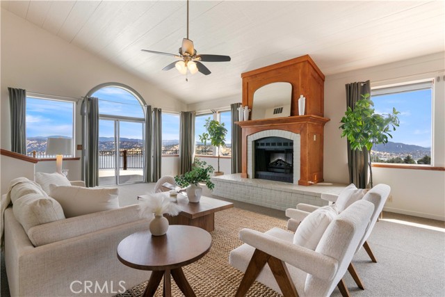 4683 Hawaina Way, Kelseyville CA: https://media.crmls.org/medias/933aea0e-f9b1-44cc-96c3-1c525816ea6a.jpg