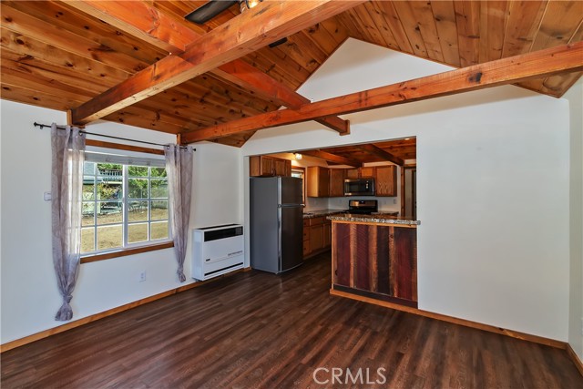 Detail Gallery Image 7 of 49 For 39234 N Shore Dr, Fawnskin,  CA 92333 - 2 Beds | 1/1 Baths