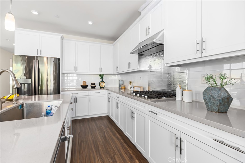 MLS #OC25112851 img 11