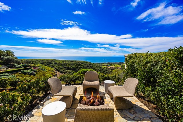 50 Pelican Crest, Newport Coast CA: https://media.crmls.org/medias/933c527c-3f49-4d17-8f69-8effa2e8f7cb.jpg