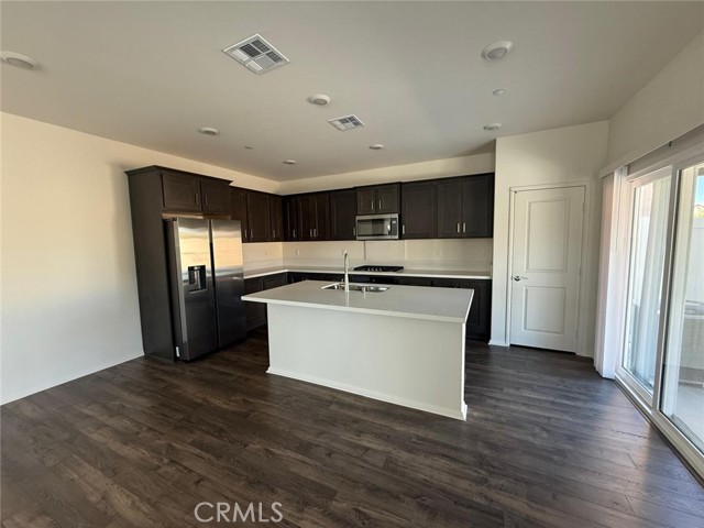 Detail Gallery Image 5 of 38 For 14180 Astra St, Moreno Valley,  CA 92555 - 4 Beds | 2/1 Baths