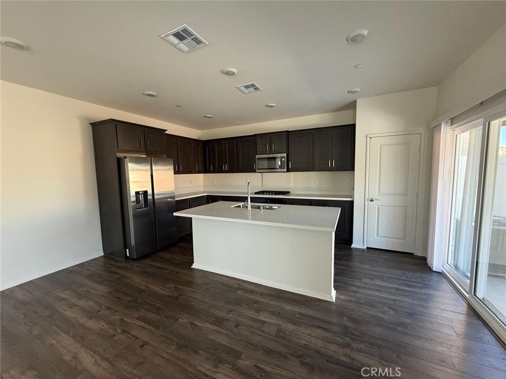 MLS #DW25250671 image #4