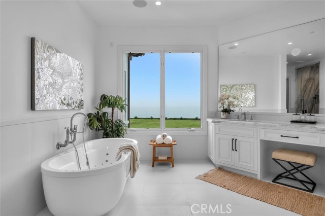 Detail Gallery Image 27 of 72 For 32042 Isthmus View Dr, Rancho Palos Verdes,  CA 90275 - 6 Beds | 6/2 Baths