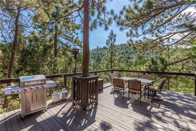 1370 Calgary Drive, Lake Arrowhead CA: https://media.crmls.org/medias/933dc023-6b6d-442f-a3f8-9fbc37e35fd8.jpg
