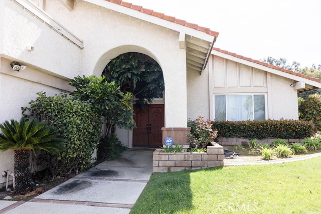 Detail Gallery Image 4 of 45 For 1427 Blossom Ave, Redlands,  CA 92373 - 5 Beds | 3 Baths