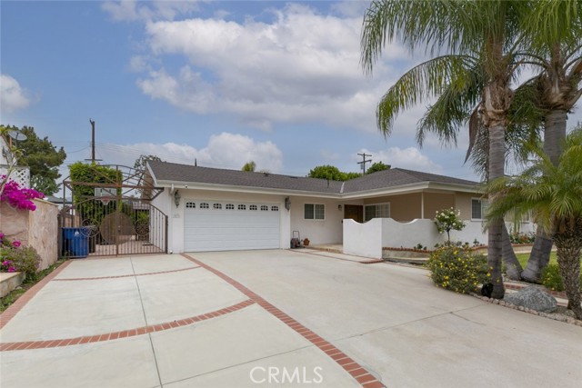 18231 San Jose Street, Porter Ranch CA: https://media.crmls.org/medias/933ea708-cb16-4556-b66b-6a05290c31b1.jpg