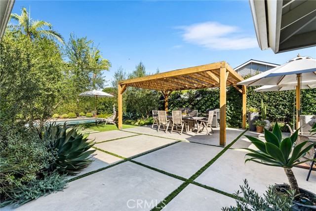 Detail Gallery Image 23 of 29 For 17601 Sherbrook Dr, Tustin,  CA 92780 - 3 Beds | 2/1 Baths