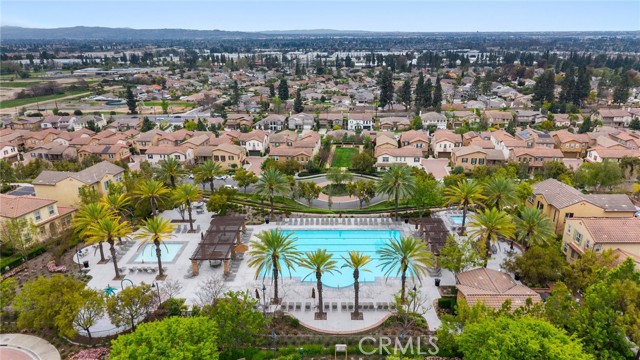 Detail Gallery Image 2 of 21 For 2952 E Walking Beam Pl, Brea,  CA 92821 - 3 Beds | 2/1 Baths