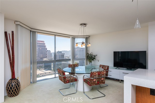 222 Monterey Road, Glendale CA: https://media.crmls.org/medias/9340593d-ab96-42a3-9db8-a28c1b94f46f.jpg