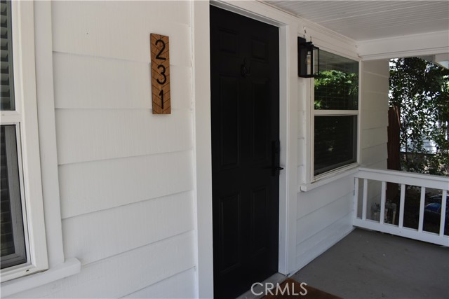 231 W Railway Street, San Dimas CA: https://media.crmls.org/medias/93418b48-847b-431a-a56e-259efc85fe4d.jpg
